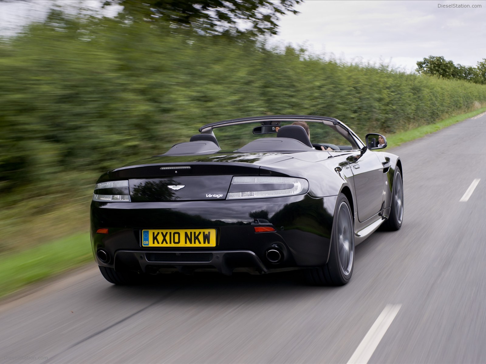 Aston Martin V8 Vantage N420 Roadster